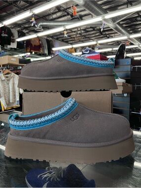 Women’s UGG Tazz II Slipper Caribou Sapphire Ice Size 9